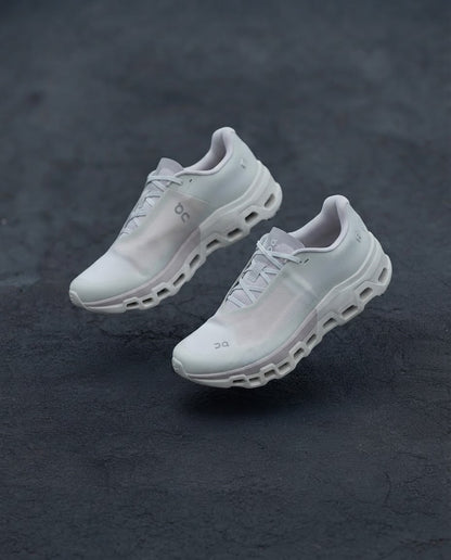 On cloud runner beish Gris