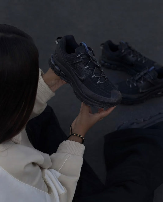 Nike voomero roam negra