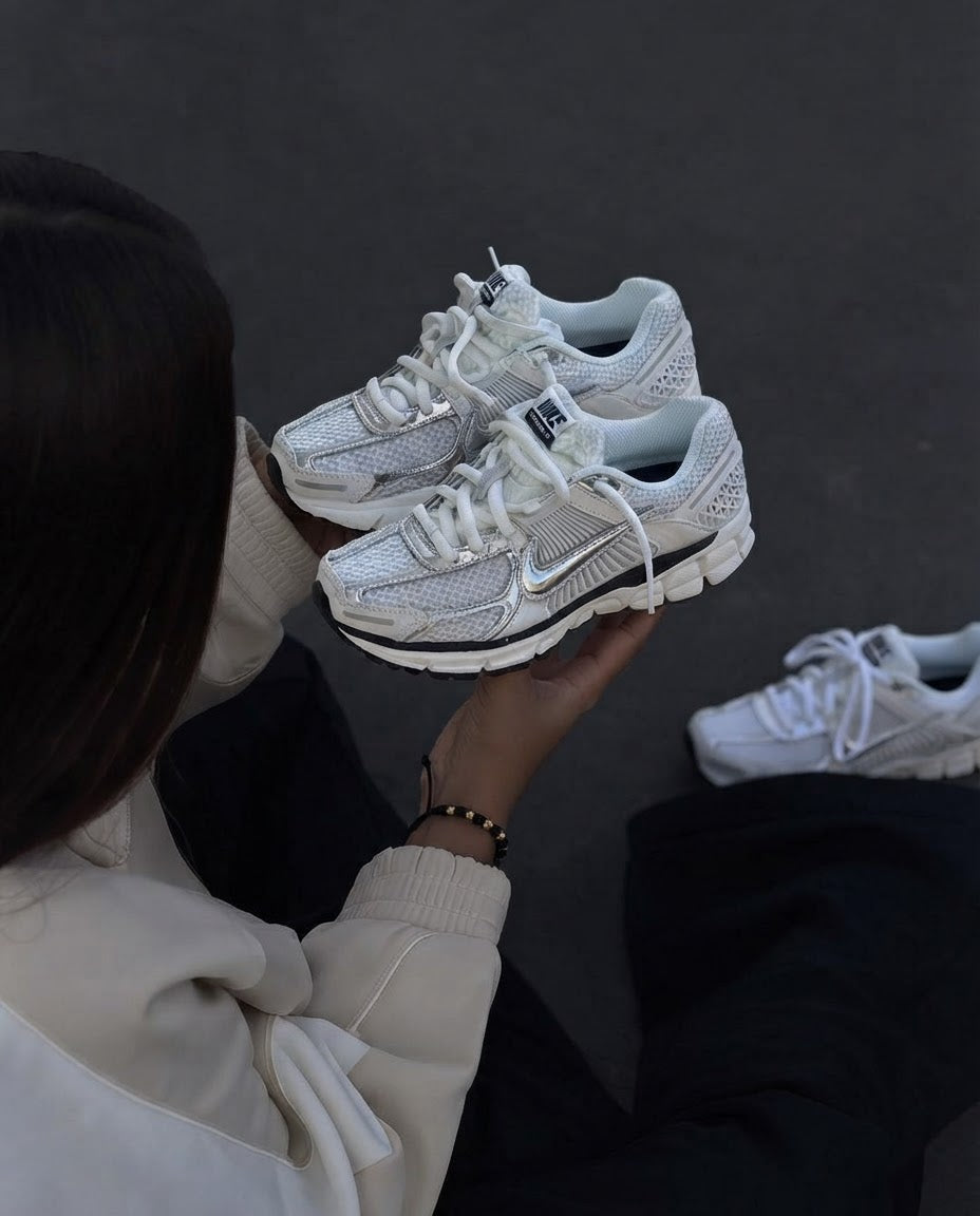 Nike voomero plateada