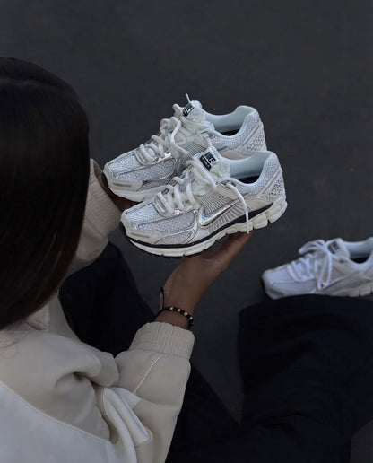 Nike voomero plateada