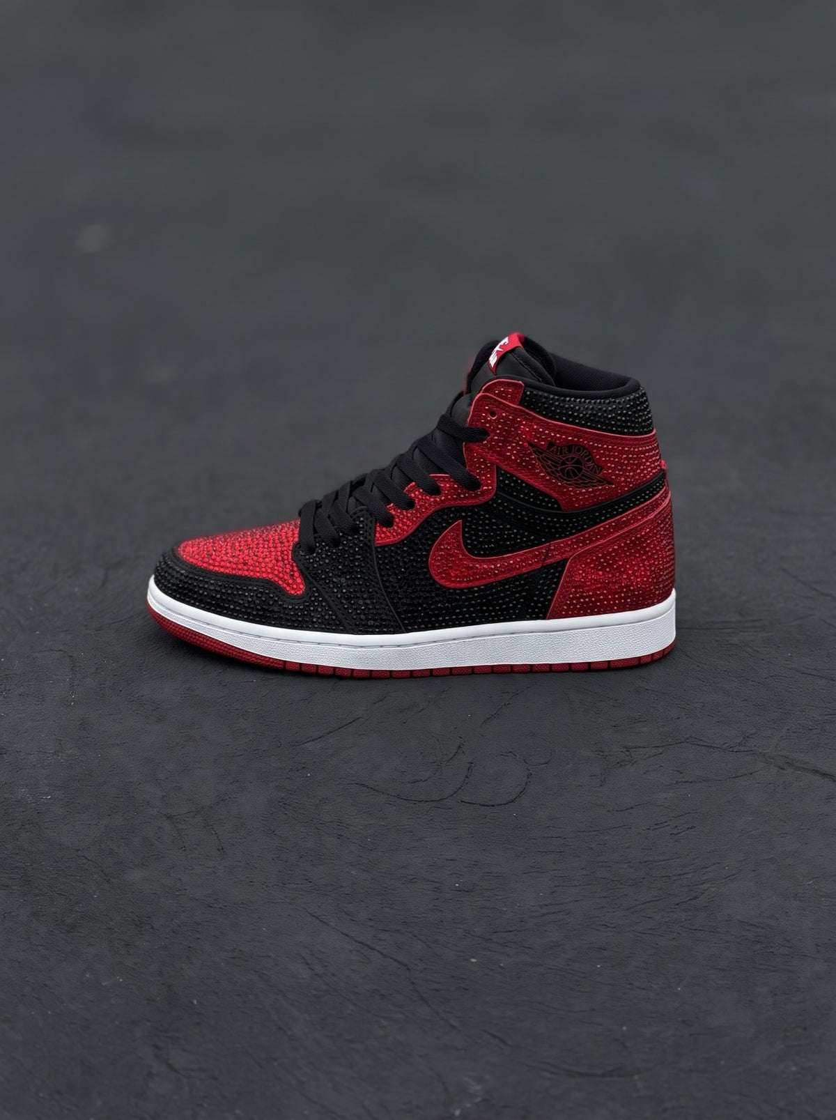Nike Air Jordan 1 High Bred Swarovski Negra Roja