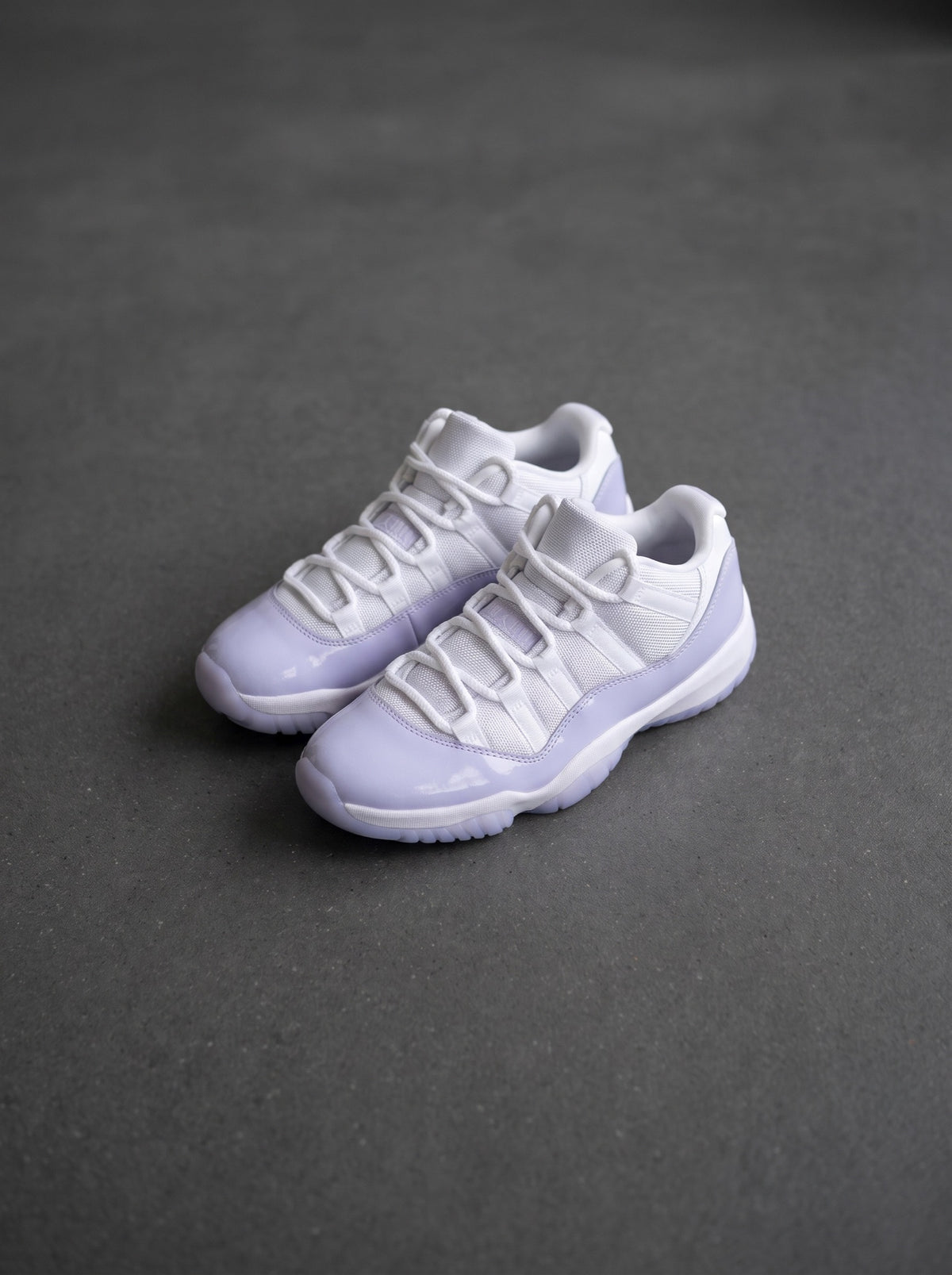 Nike Air Jordan 11 Low Blanca Lila