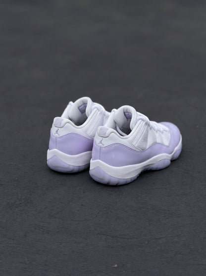 Nike Air Jordan 11 Low Blanca Lila