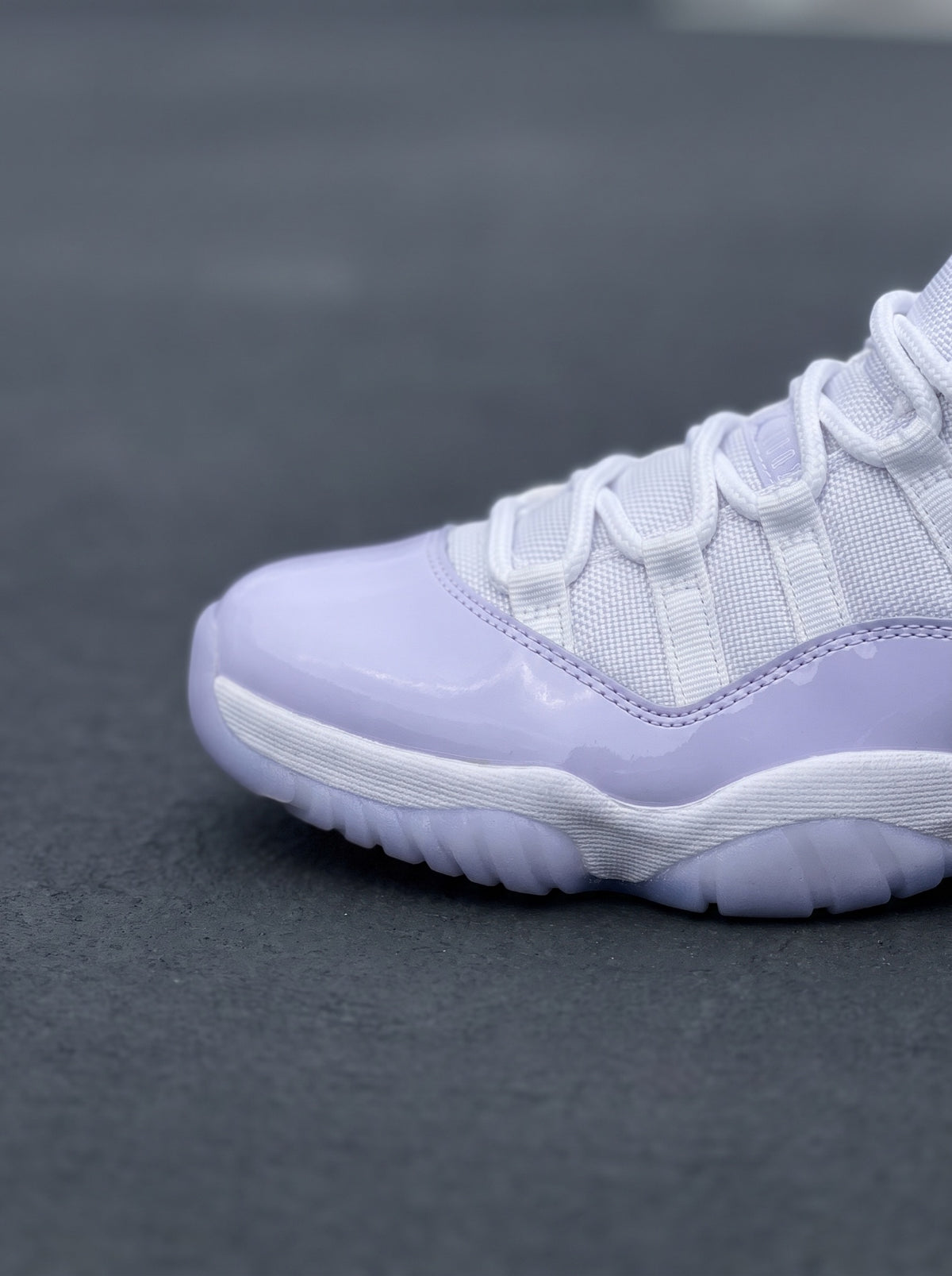 Nike Air Jordan 11 Low Blanca Lila