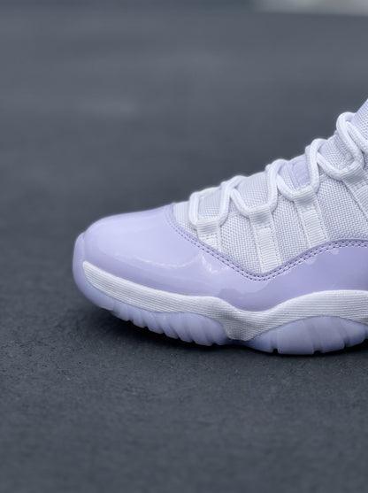 Nike Air Jordan 11 Low Blanca Lila