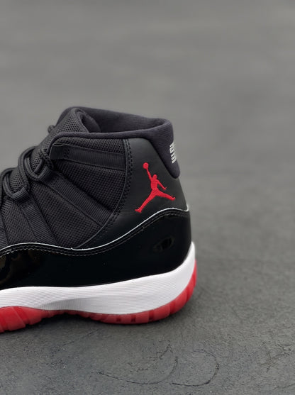 Nike Air Jordan 11 Retro Bred Negra Roja Blanca