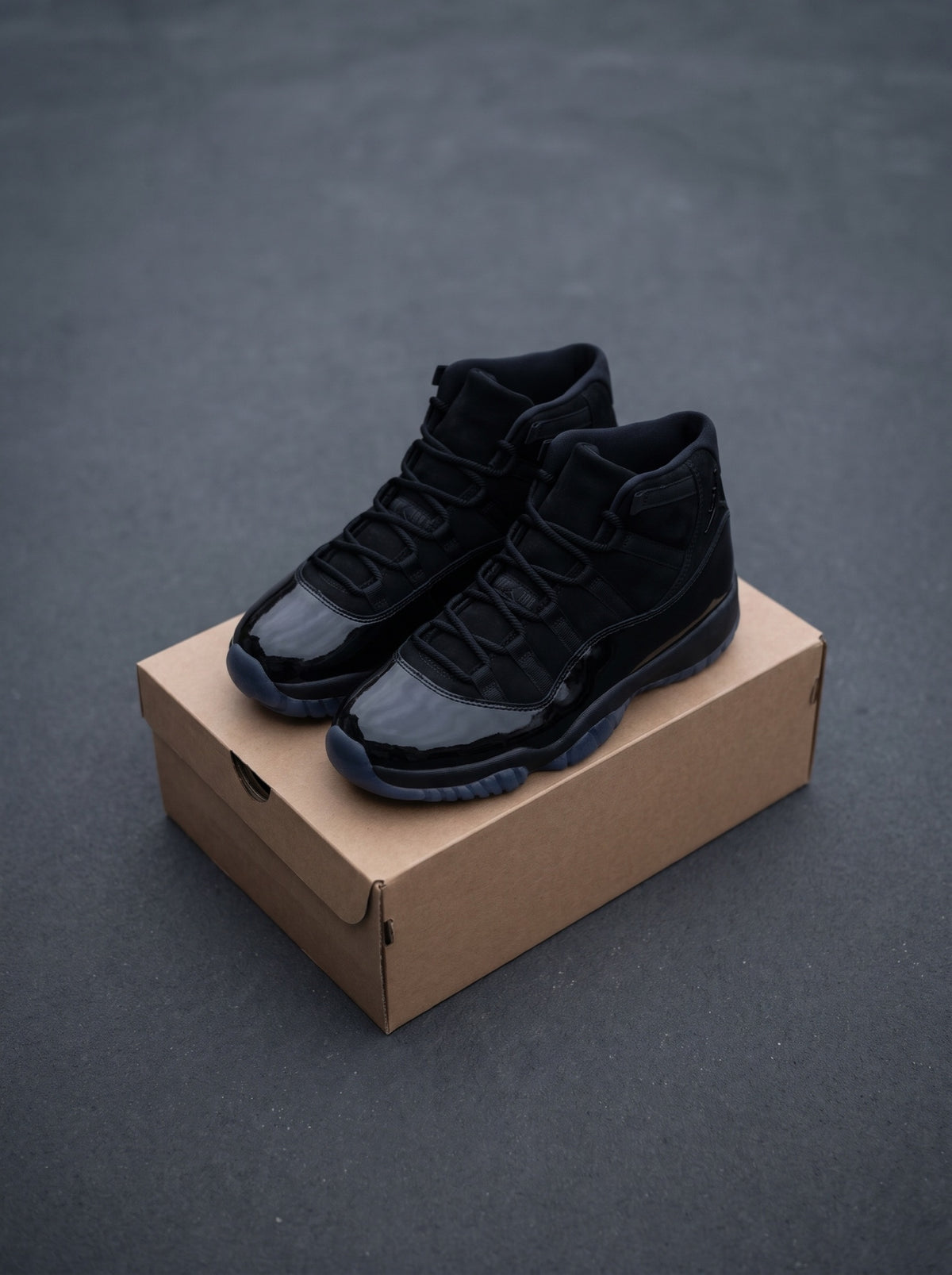 Nike Air Jordan 11 Retro Cap and Gown Negra