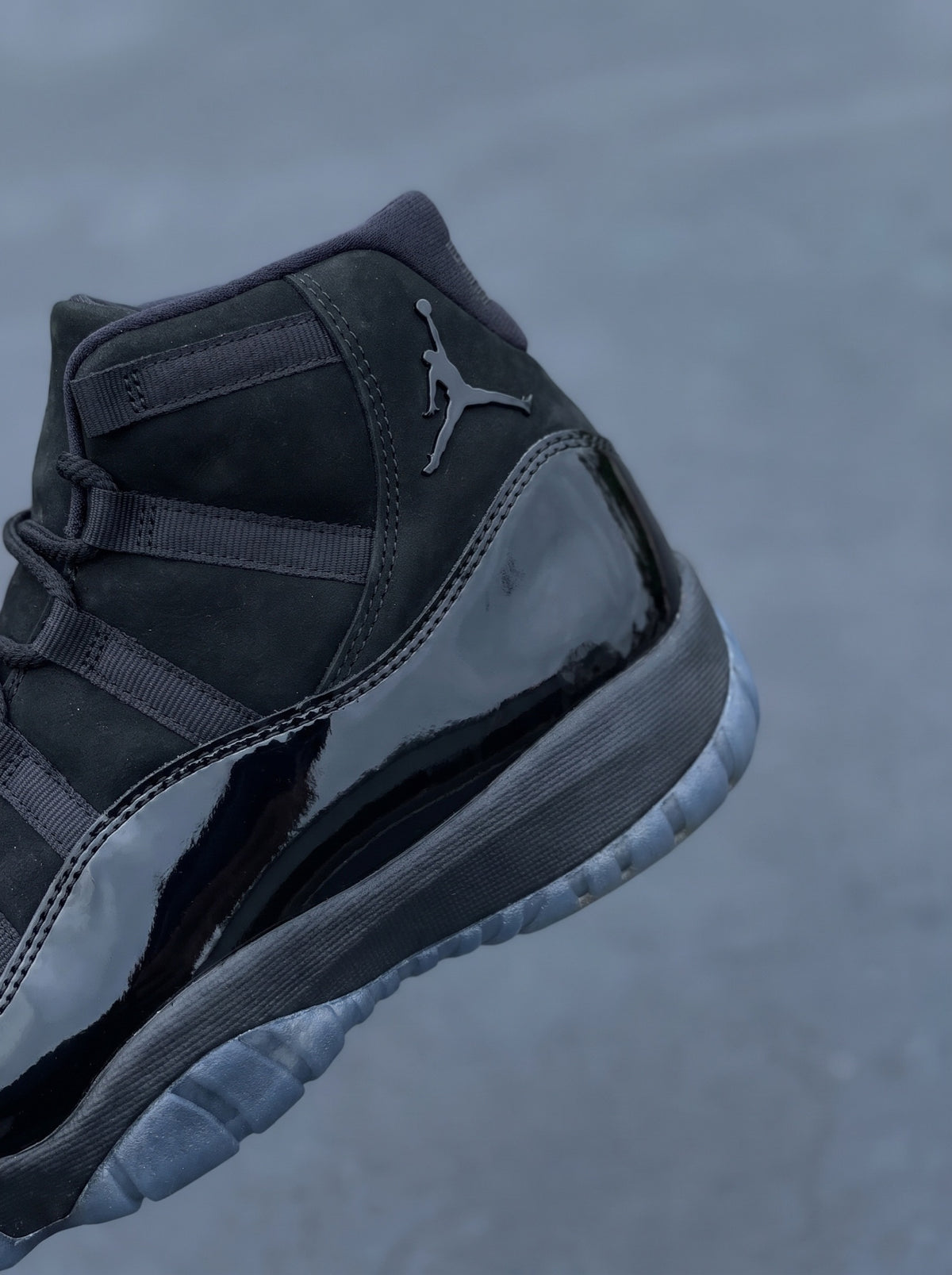 Nike Air Jordan 11 Retro Cap and Gown Negra