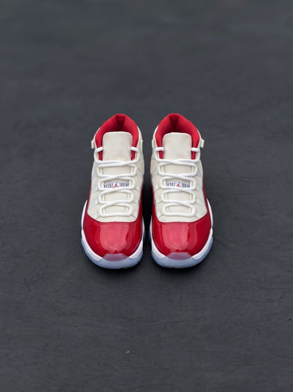 Nike Air Jordan 11 Retro Cherry Blanca Roja