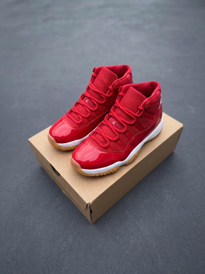 Nike Air Jordan 11 Retro Roja Suela Caramelo