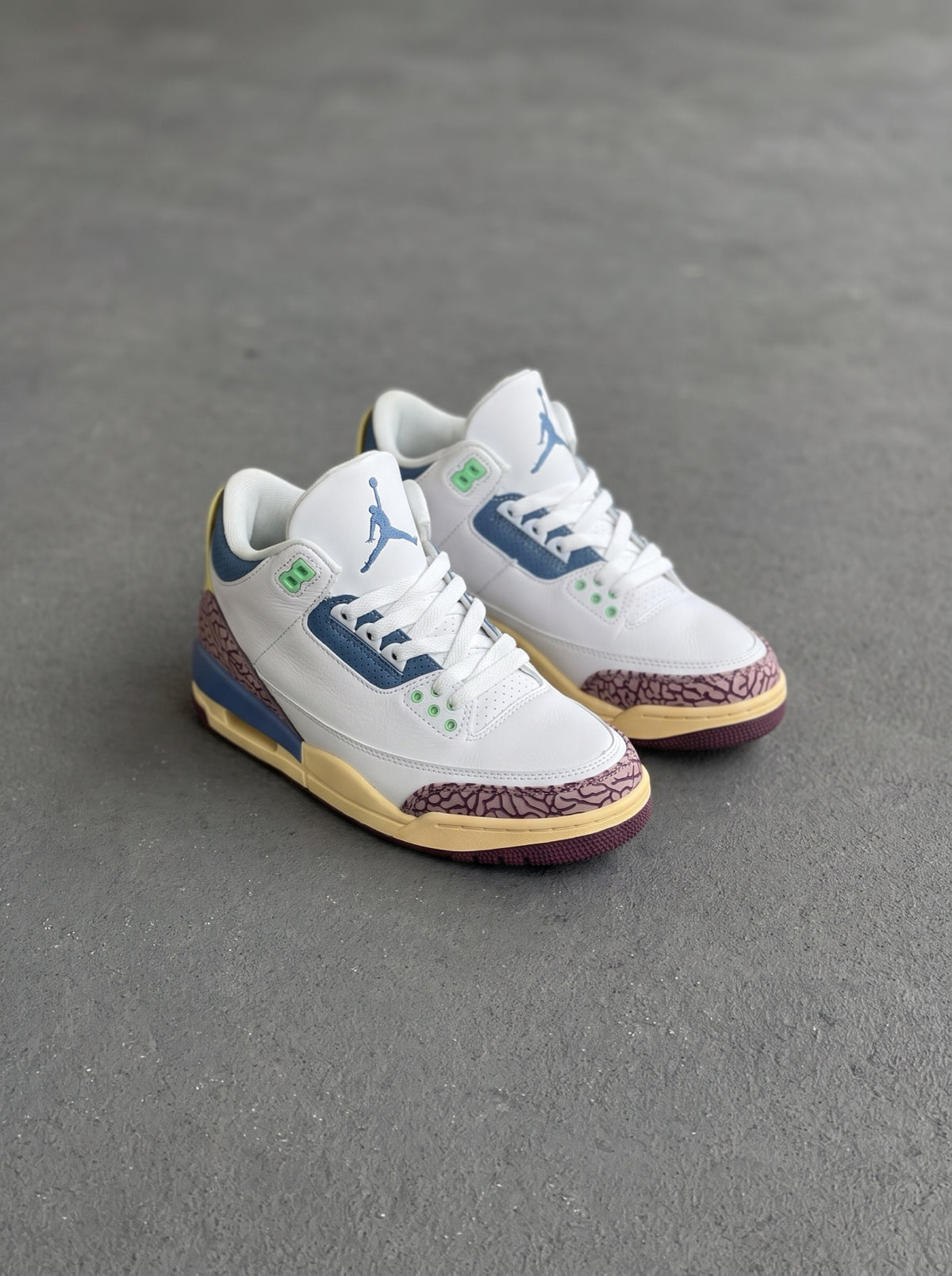 Nike Air Jordan 3 Retro Blanca Azul Amarilla