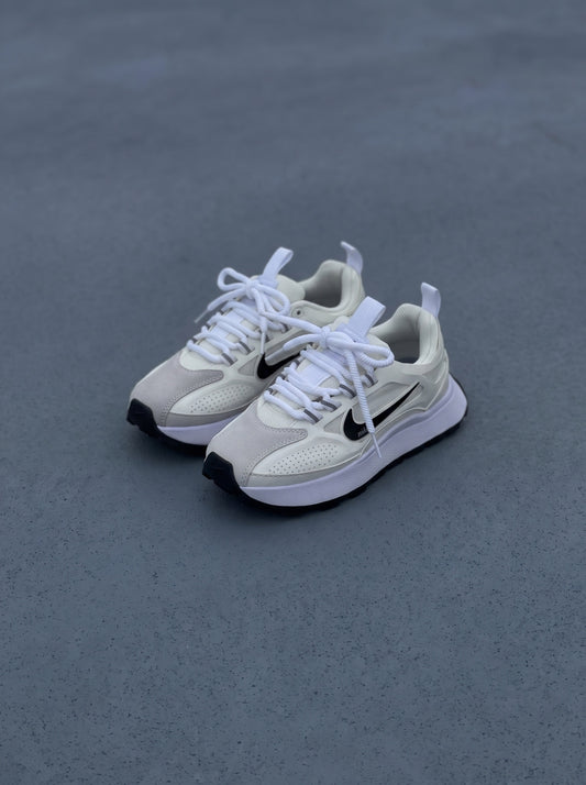 Nike Ballely