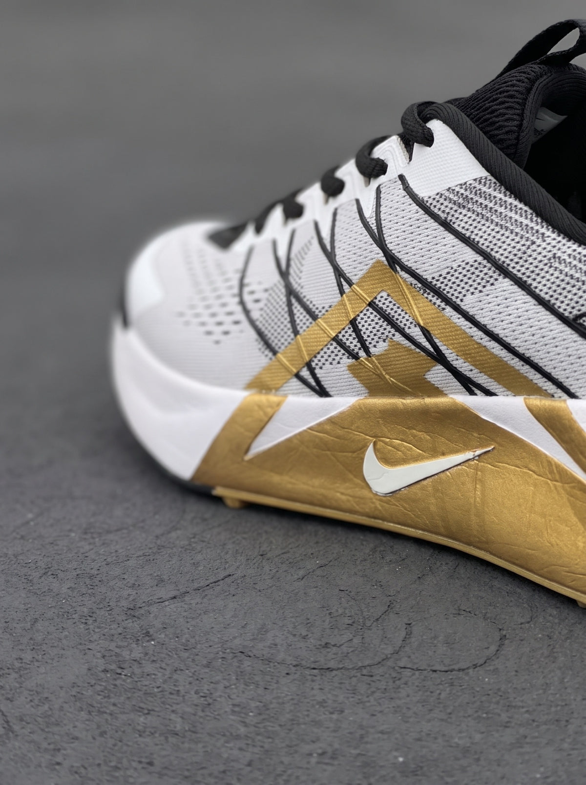 Nike Juniper Trail 2 Blanca Dorada Negra
