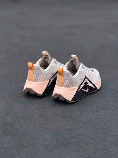 Nike Juniper Trail 2 Gris Durazno Negra
