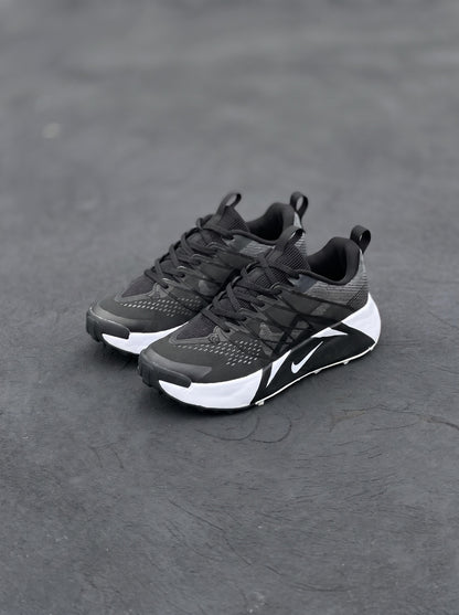 Nike Juniper Trail 2 Gris Oscuro Negra Blanca