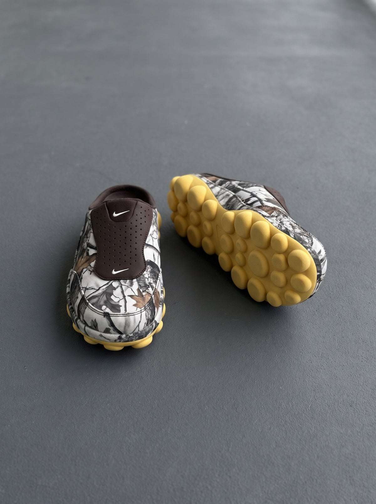 Nike Mind 001 Mule Camuflado Café Amarilla