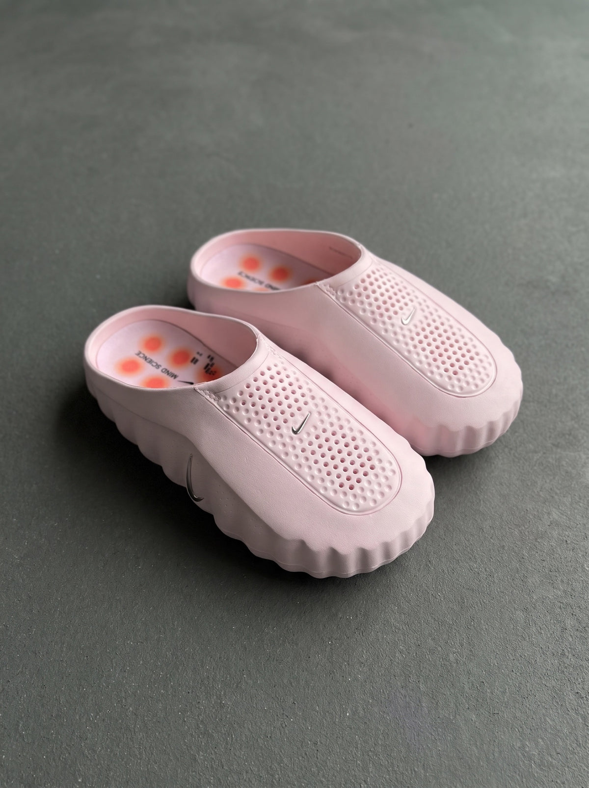 Nike Mind 001 Mule Rosa Pastel