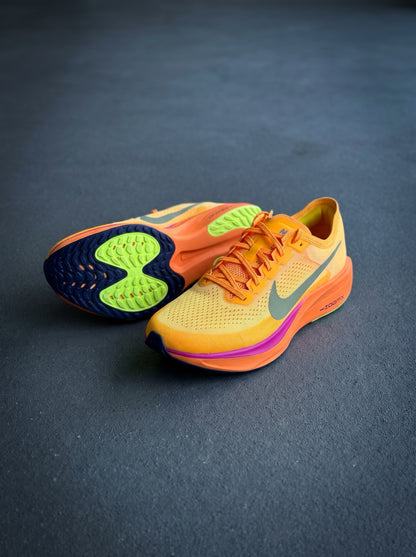 Nike Vomero Plus Amarilla Naranja