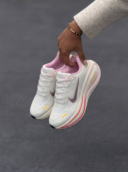 Nike Vomero Plus Blanca Rosa Coral