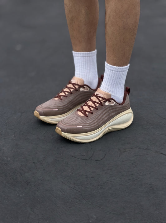 Nike Vomero Plus Café Moca