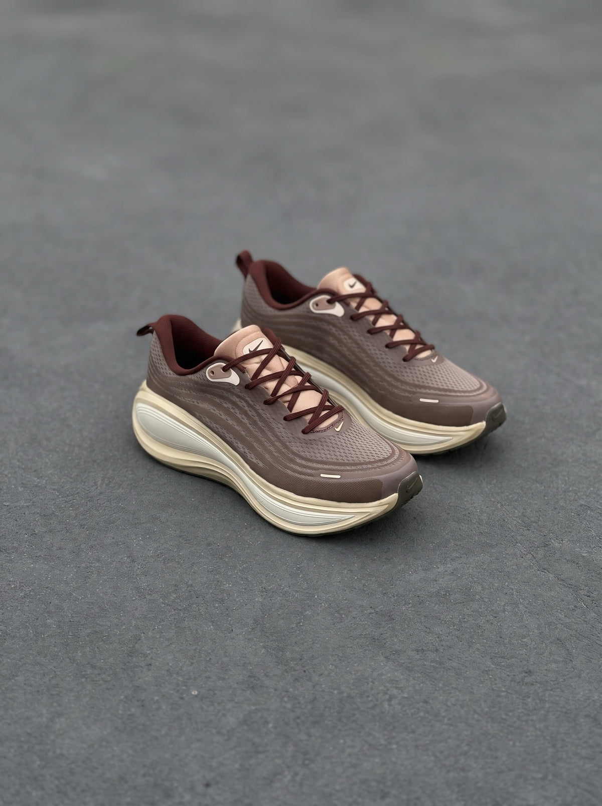 Nike Vomero Plus Café Moca