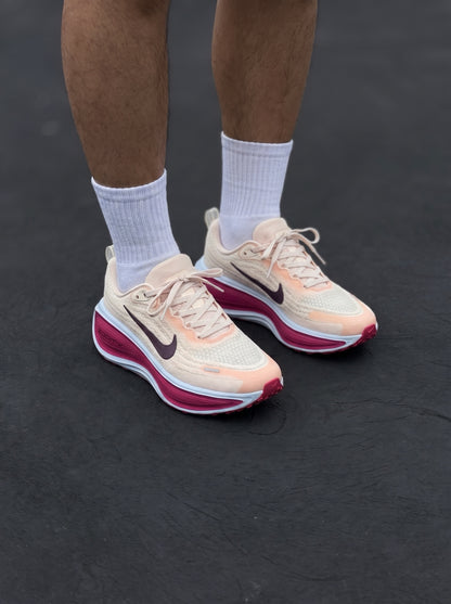 Nike Vomero Plus Crema Fucsia