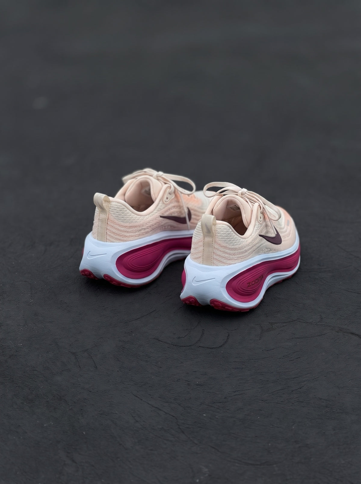 Nike Vomero Plus Crema Fucsia