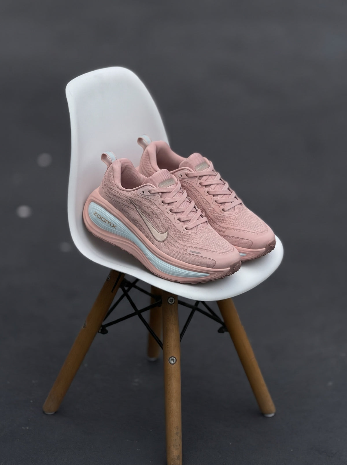 Nike Vomero Plus Rosa Palo