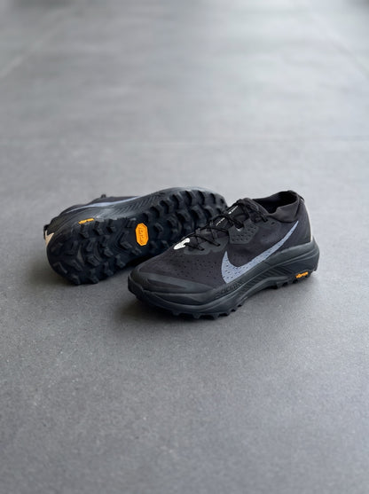 Nike ZoomX Zegama Trail 2 Negra Gris