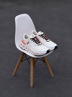 On Cloudrunner 2 Blanca Coral