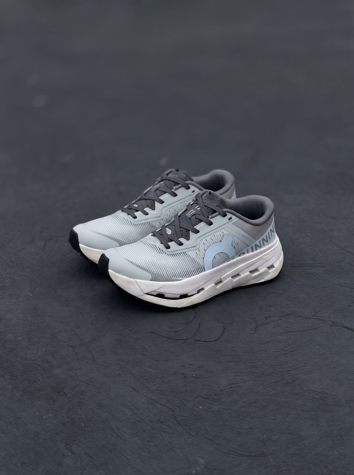 On Cloudsurfer Next Gris Celeste