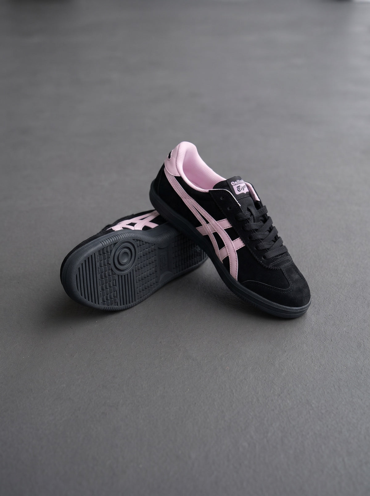 Onitsuka Tiger Tokuten Negra Rosada