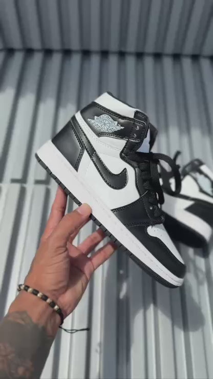 Nike Retro 1 Blanca Negra