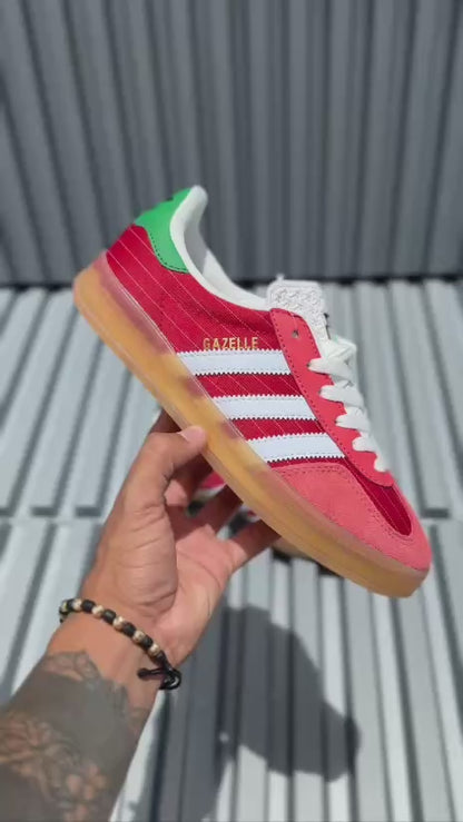 Adidas Gazelle rojas con verde