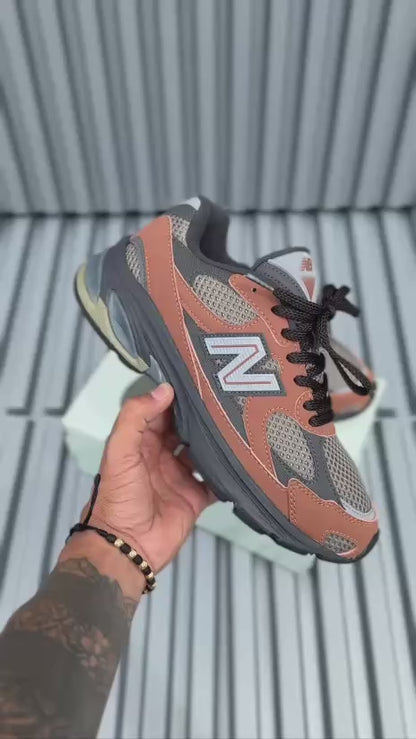 New Balance 2010 Cafe