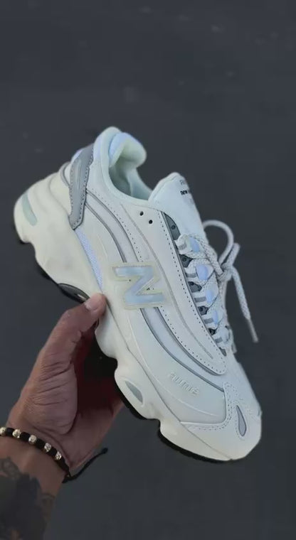 New Balance 1000 Beish Claro