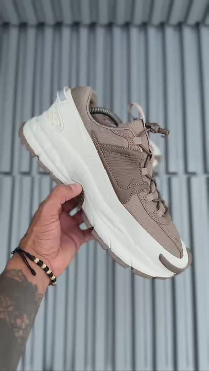 Nike Vomero cafe