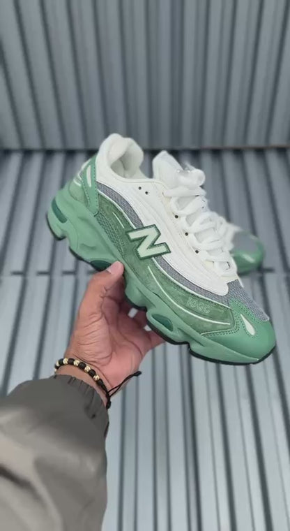 New Balance  1000 Verde
