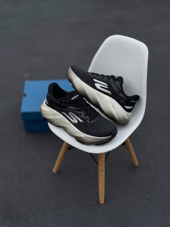 Skechers Aero Burst Negra Blanca