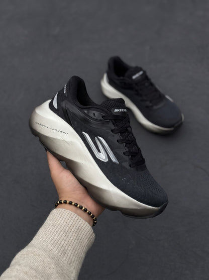 Skechers Aero Burst Negra Blanca