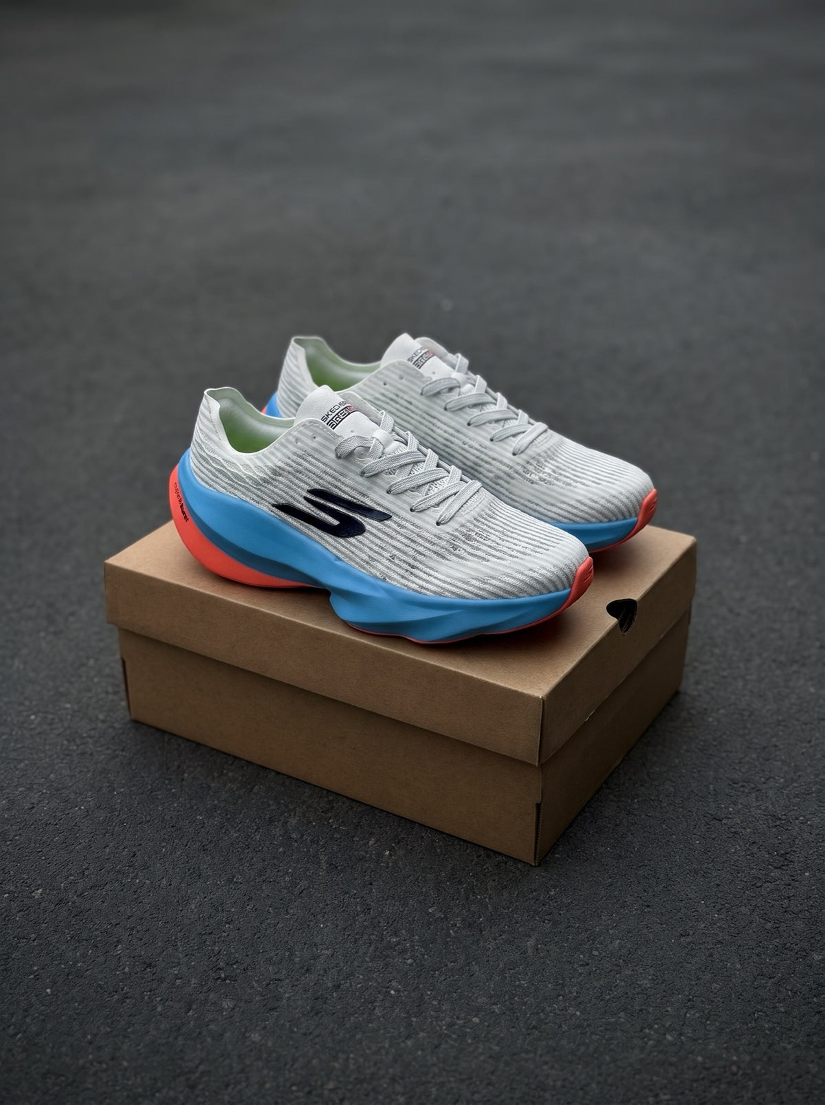 Skechers Aero Razor Blanca Azul Coral