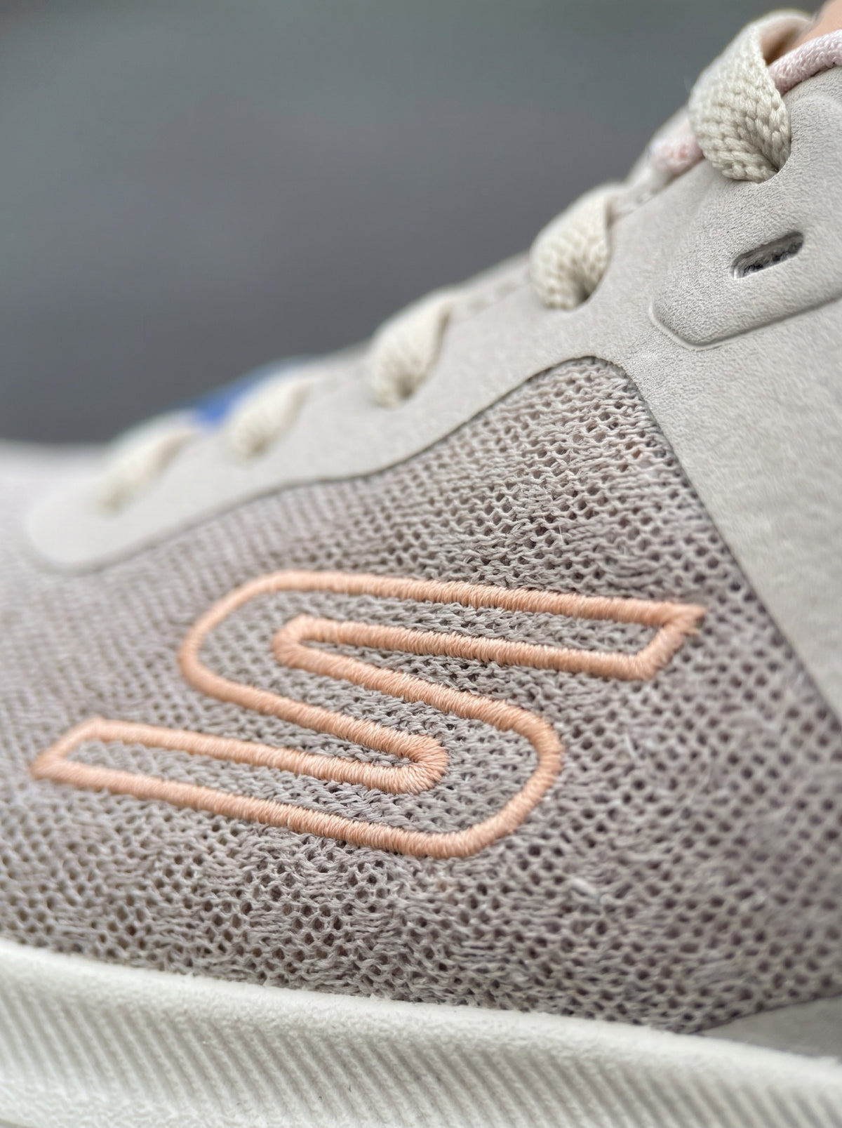 Skechers Max Cushion Beige Durazno
