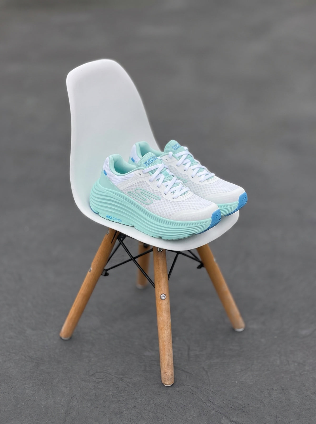 Skechers Max Cushion Blanca Aguamarina