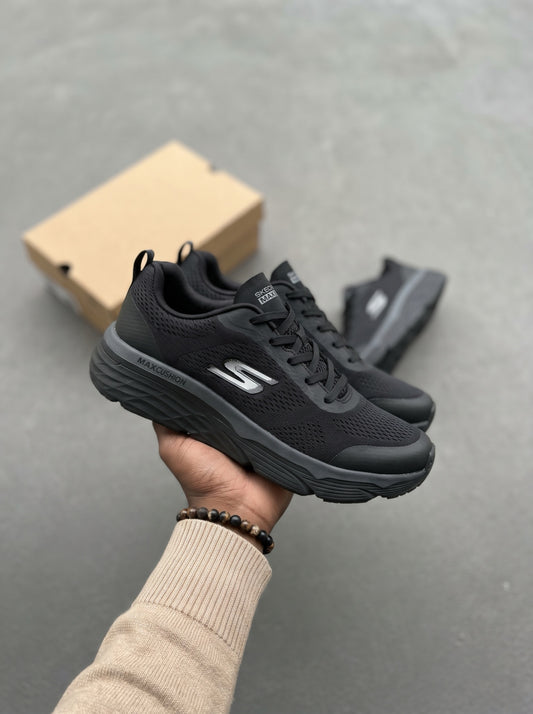 Skechers Max Cushion Negra