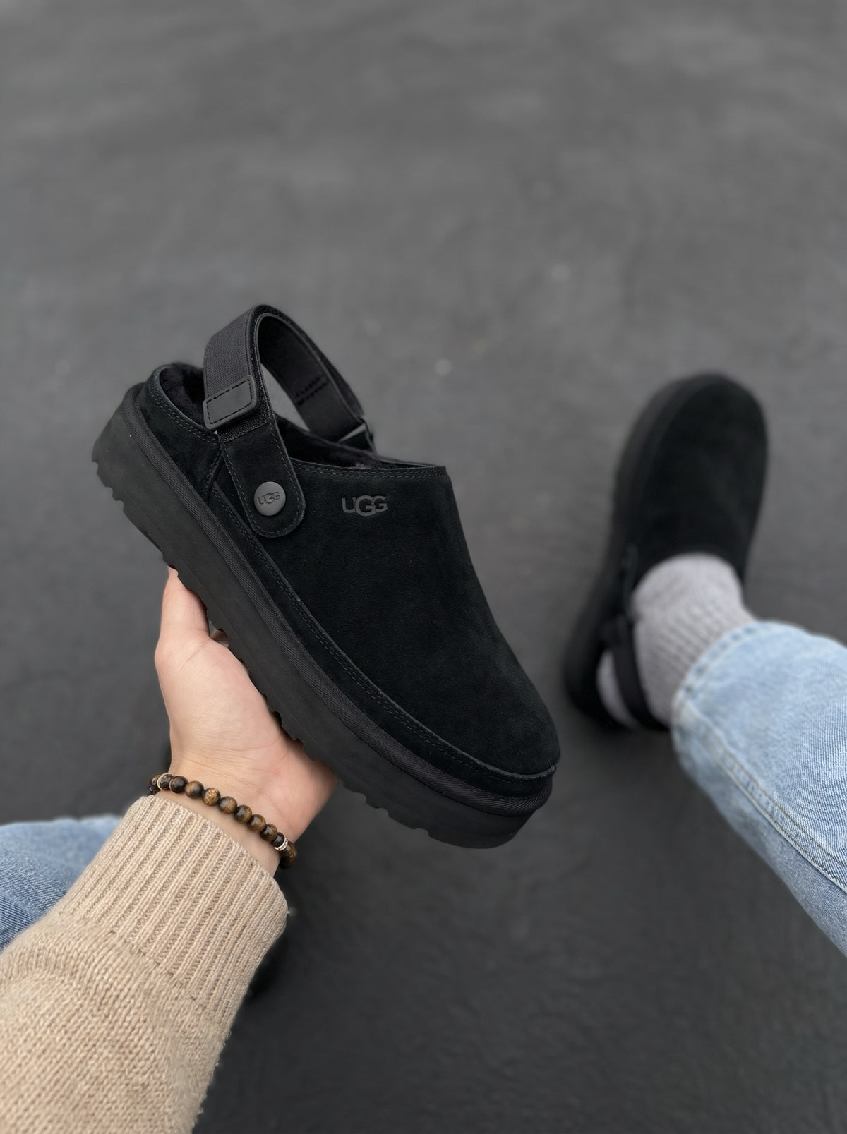 UGG Goldenstar Clog Negra