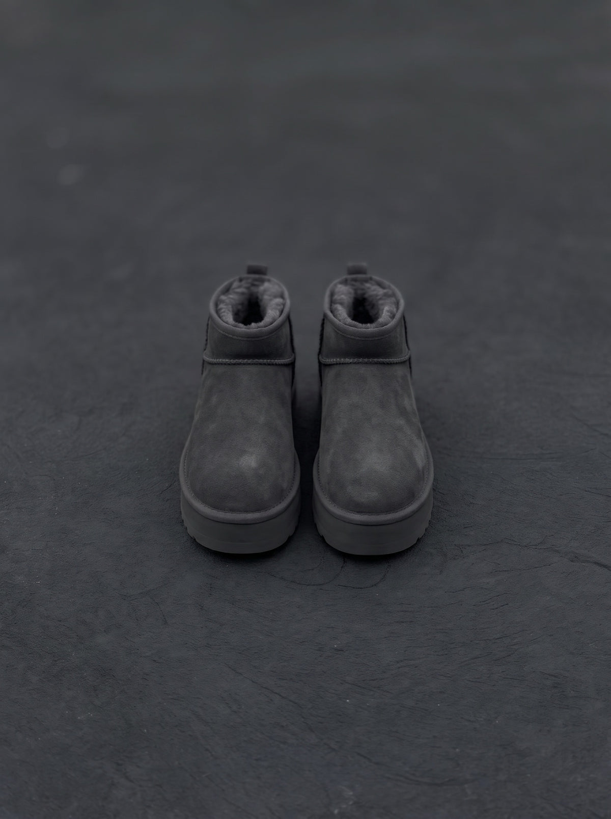 UGG Ultra Mini Platform Gris Oscuro