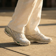Asics Gel-NYC Crema / Plata – Último par