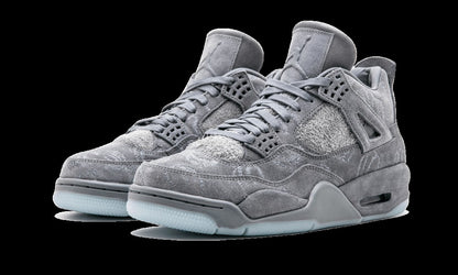Nike Air Jordan 4 x KAWS Gris foto 3