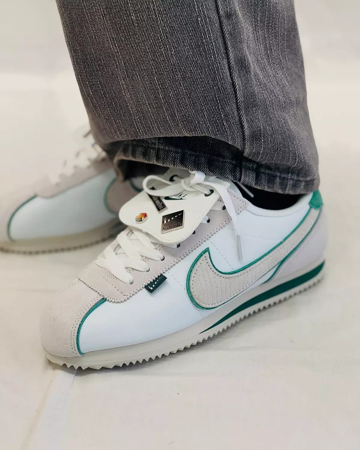 Nike Cortez All Petals United Blanca / Verde foto 1