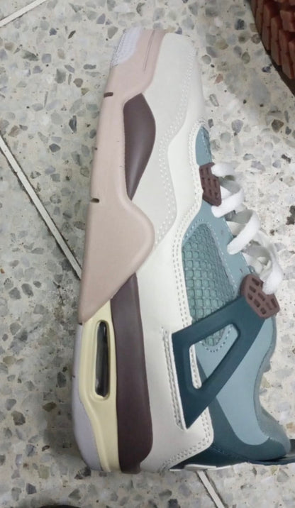 Nike Air Jordan 4 Crema / Azul Petróleo foto 2